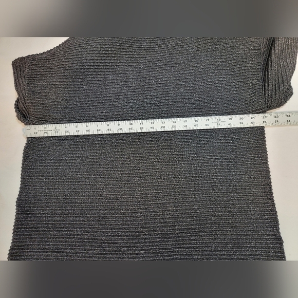 TAHARI Women's Size XL  Mock Turtleneck Sweater Black With Silver Threads - Picture 4 of 10